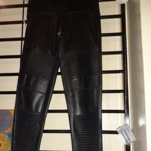 size Medium black vegan leather skinny leggings